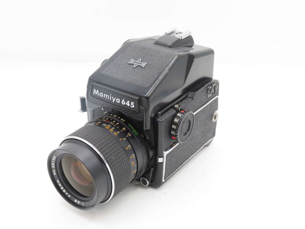 Mamiya 645 1000S+55mm+ Metered Prism sn L149761 - PhotoCo Camera