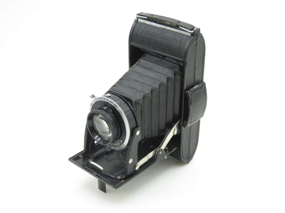 Voigtlander Bessa Black 6x9 Camera W/ Skopar 10.5cm - PhotoCo