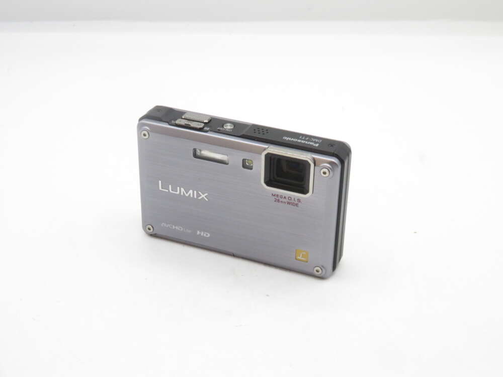Panasonic DMC-FT1 シルバー 本体 Amazon | パナソニック 防水デジタルカメラ LUMIX (ルミックス
