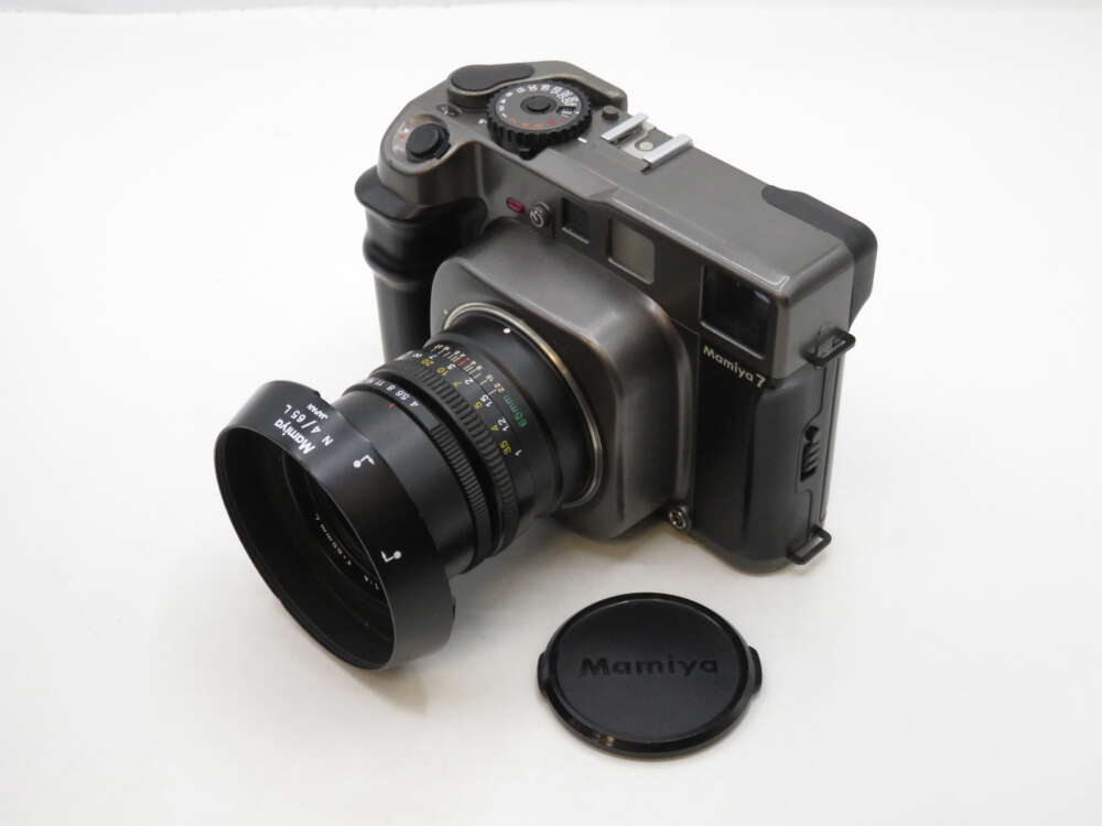 Mamiya 7 マミヤ7 フィルムカメラ ＋レンズ65mm f/4 Mamiya 7 II + 65mm f4 – FLASHBACK CAMERA