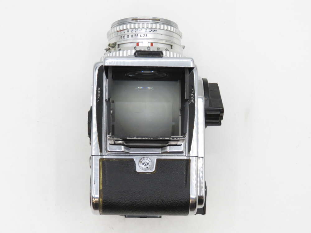 Hasselblad 503CX + C 80mm F2.8 + Waist Level Finder + A12 Back Kit