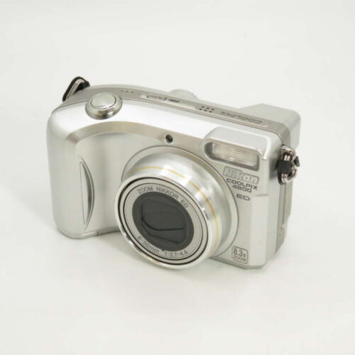 Nikon Coolpix 4800 ED Camera