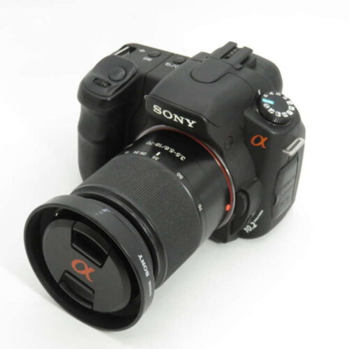Sony Alpha A200 DSLR Camera + 18-70mm Lens