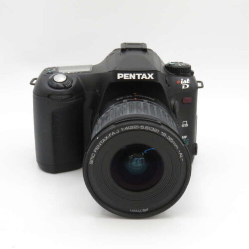 Pentax *ist D DSLR Camera Body + 18-35mm Lens