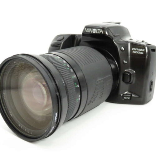 Minolta Dynx 500Si + 28-210mm lens